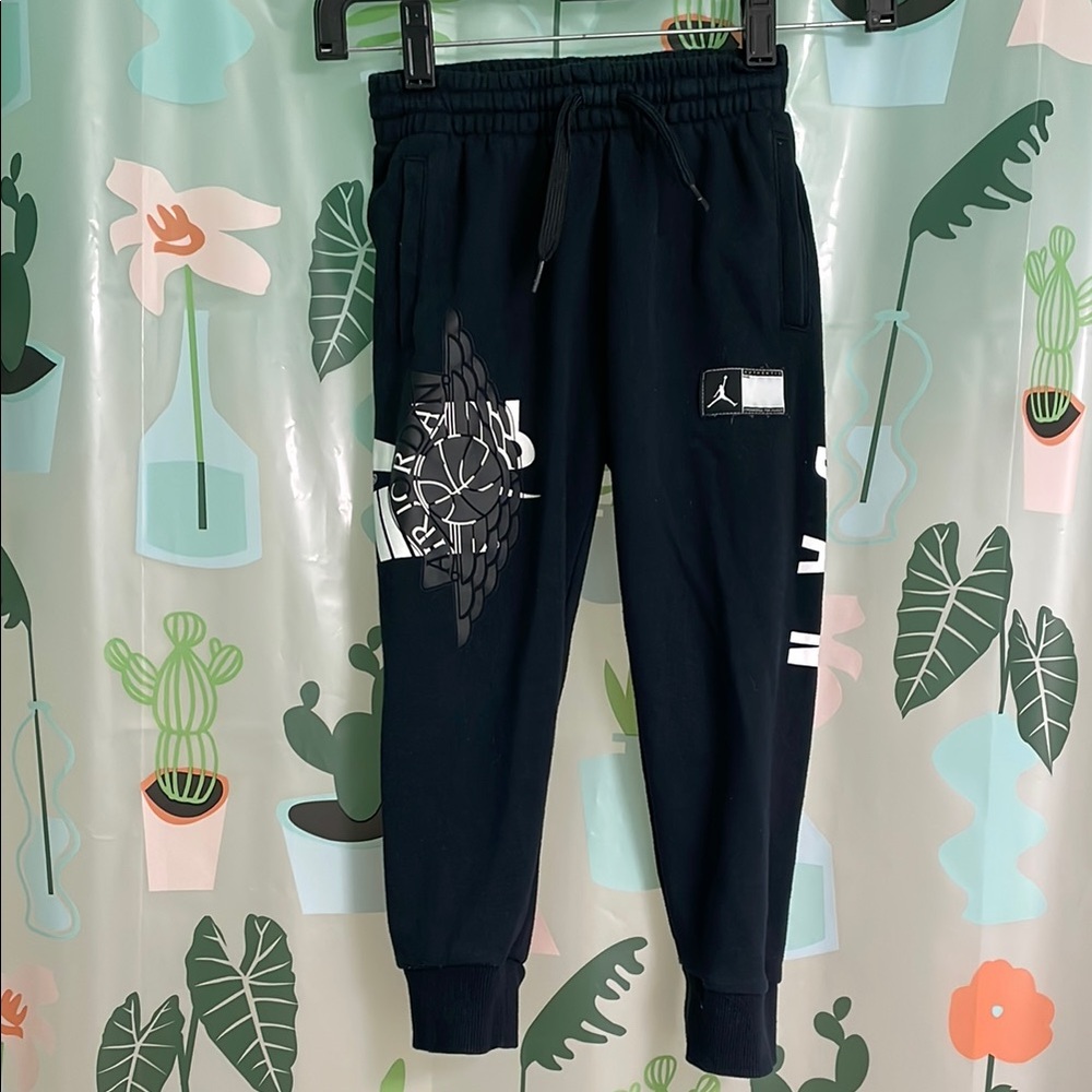 Boys Air Jordan Black Graphic Sweatpants